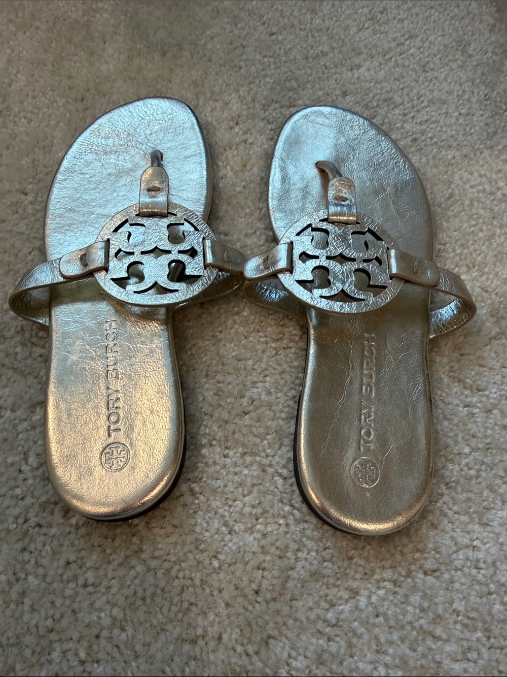 Metallic Light Gold Tory Burch Miller Women’s Thong Sandals - size 8 - Picture 2 of 3